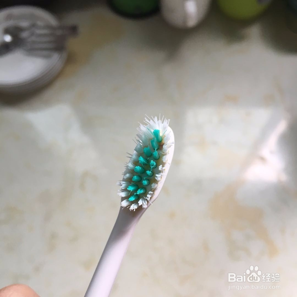 <b>如何清洗电动牙刷头</b>
