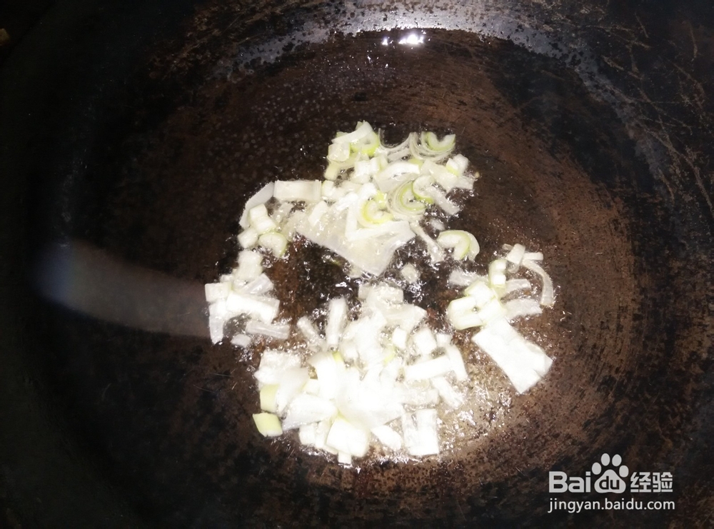 香椿炒鸡蛋的做法