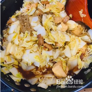 白菜炖粉条加豆腐泡老公最爱吃的