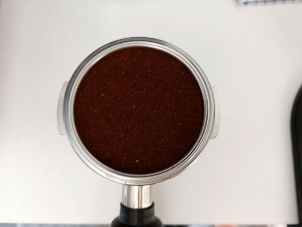 椰香芒果冰咖啡