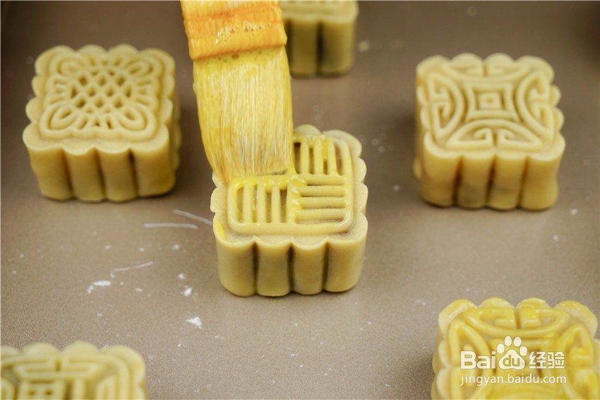 红豆沙蛋黄月饼怎么做