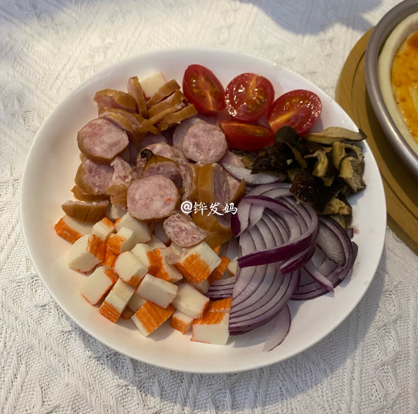 烤肠蟹肉棒披萨