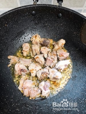 如何做土豆烧排骨