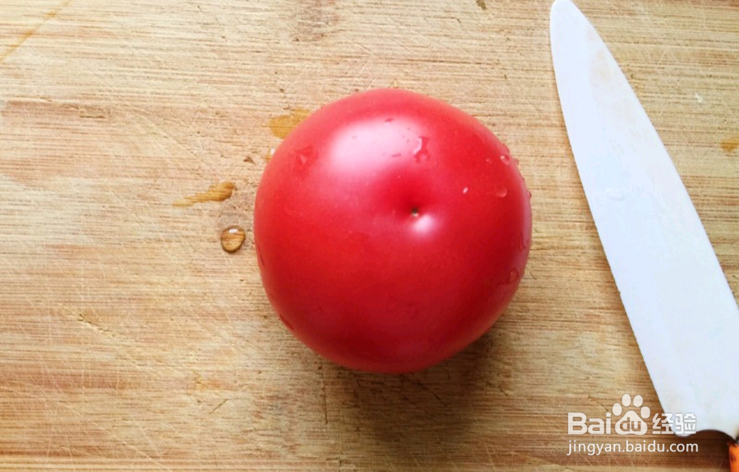 如何做出金枪鱼可颂三明治?