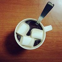 雪洛可冰淇淋分享巧克力咖啡饮的做法步骤