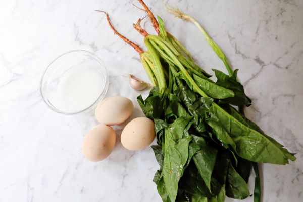 蘸汁菠菜鸡蛋糕