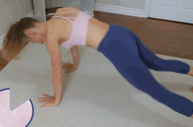 喜提马甲线的徒手虐腹动作