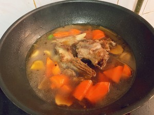 红焖羊骨头的做法