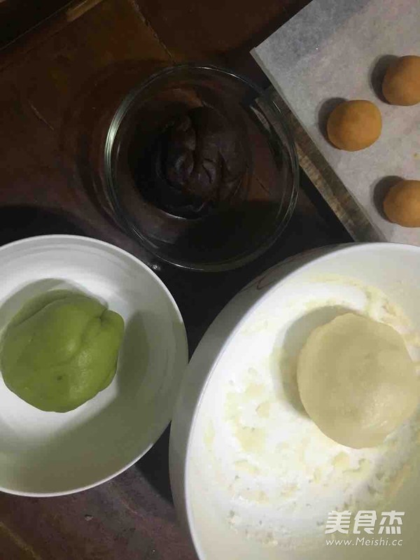 抹茶、巧克力冰皮月饼