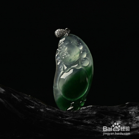 硬汉胡军一家人都爱翡翠，读懂这些你也会爱上它