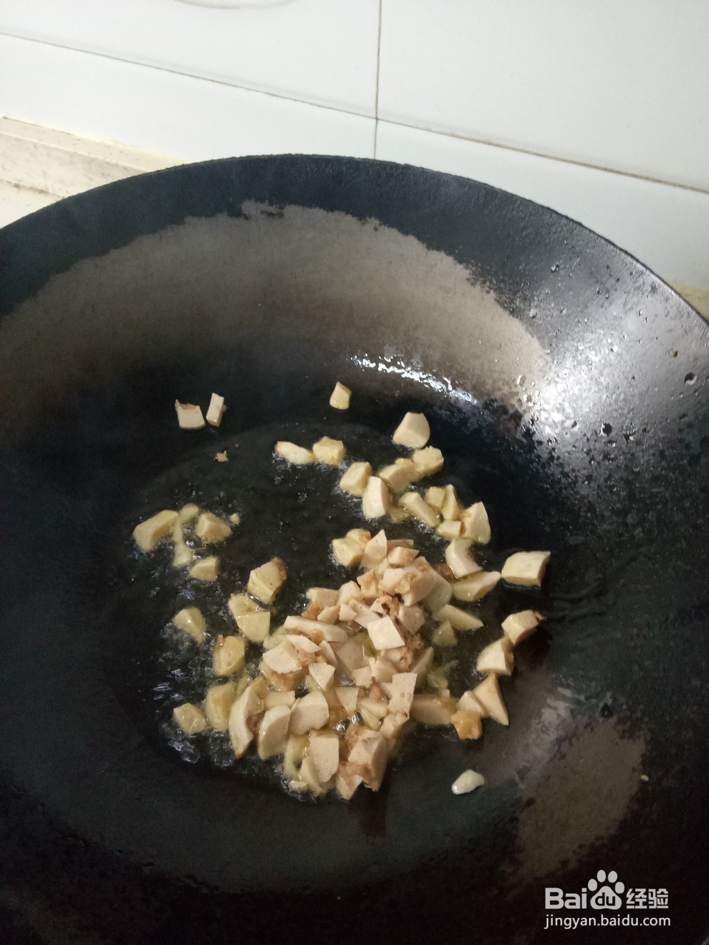 火锅丸子浇汁上海青