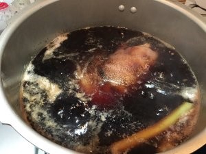 对新手也友好的正宗红烧猪肘