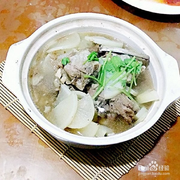 山楂汁做白萝卜羊排煲