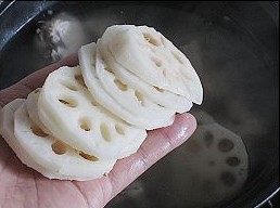 排骨莲藕山药汤