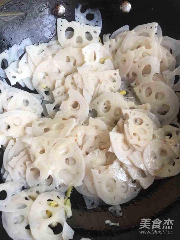 糖醋藕片的做法