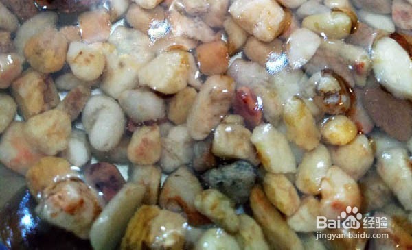 鹅卵石粘接灌封平铺在地上如何选胶