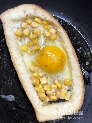 怎么做好吃的玉米火腿奶酪煎排包