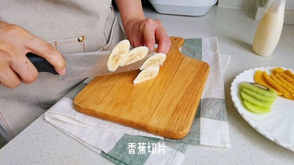 甜沙拉水果三明治