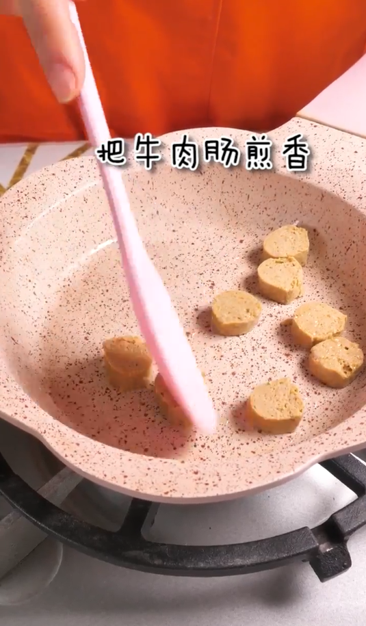 鸡蛋肉肠披萨怎么做
