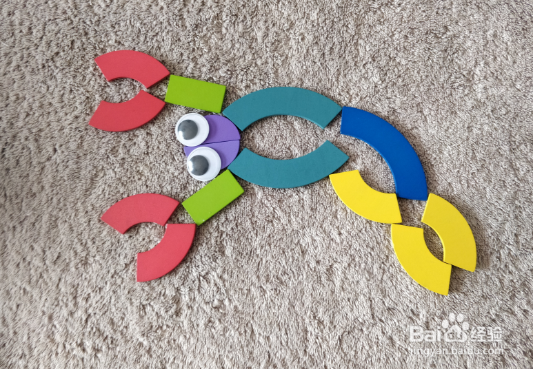 用蒙氏积木怎样拼一只大龙虾呢?