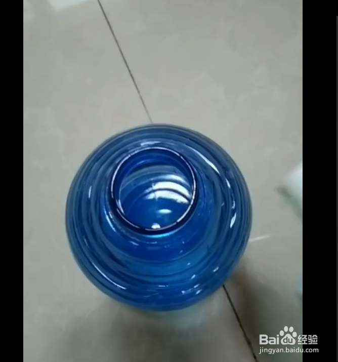 如何快速清除纱窗灰尘？