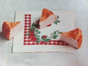 食补养生草莓乳酪蛋糕的做法