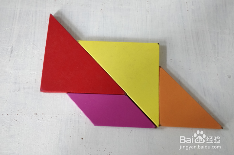 用七巧板怎样拼一只躺着休息的狗?