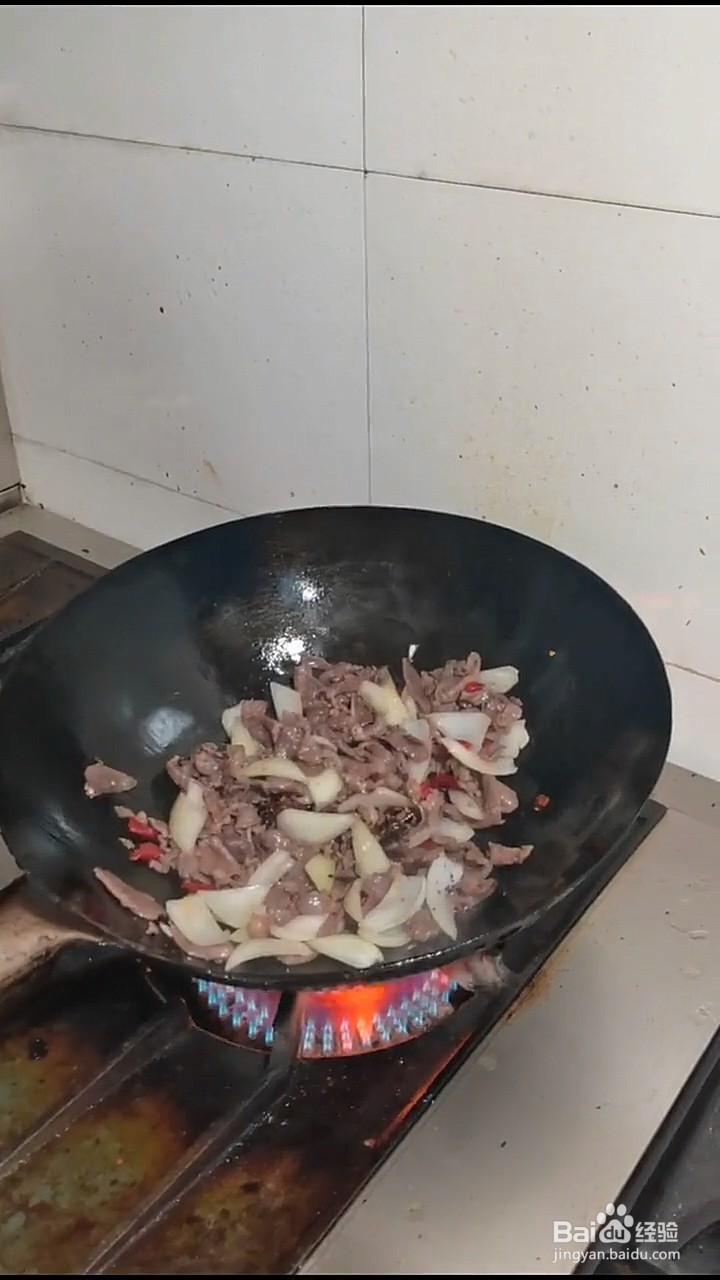 如何制作孜然牛肉？