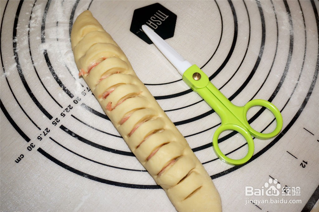 香葱肠仔面包的做法