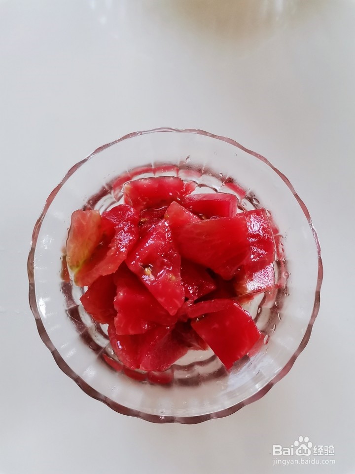 西红柿金针菇豆皮汤的做法