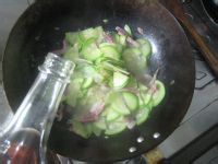 咸肉角瓜的做法