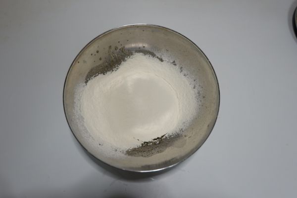 广式核桃枣泥月饼