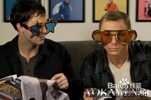 丹尼尔克雷格新造型耍宝