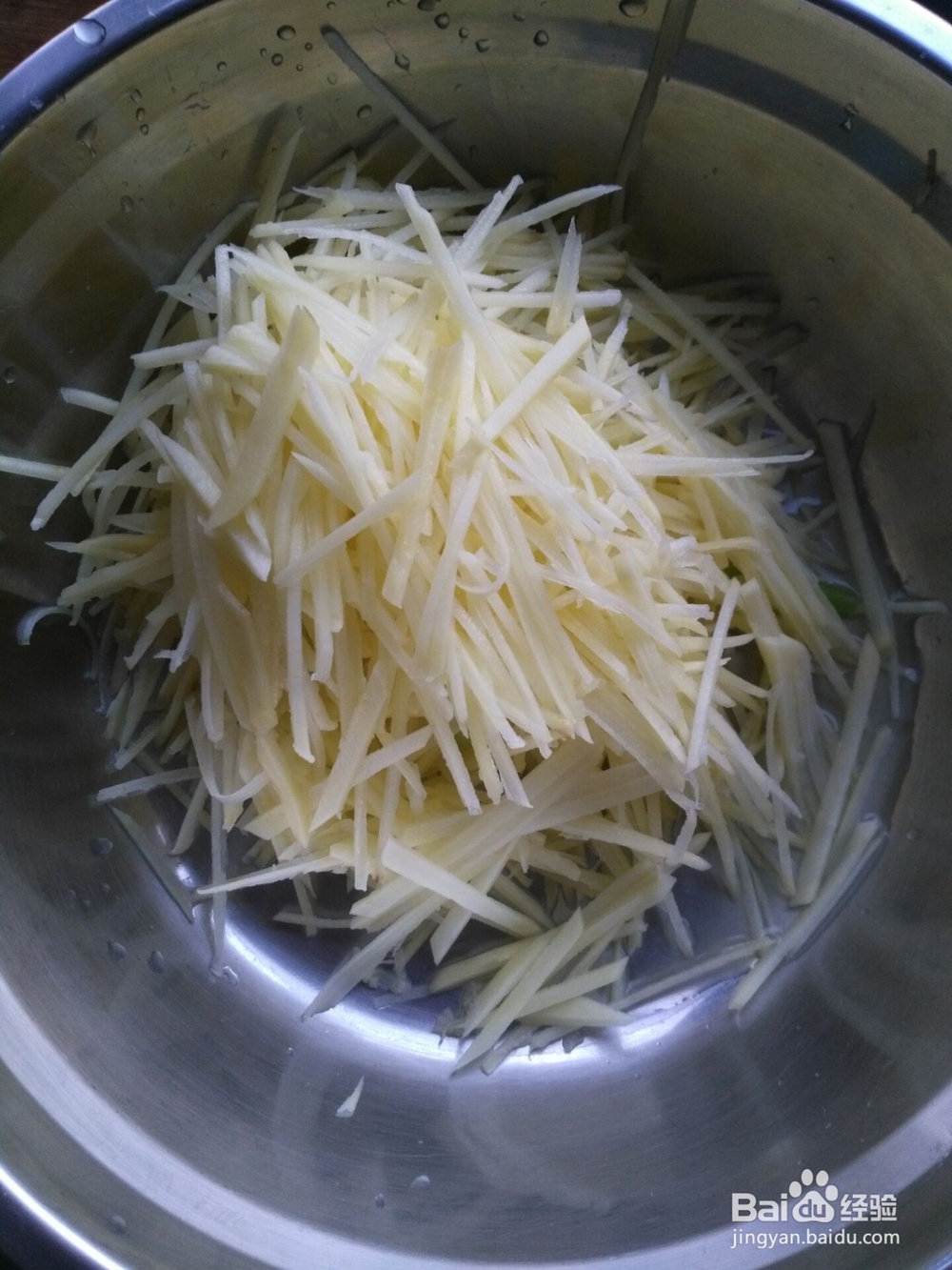 卷饼中的土豆丝芹菜的做法