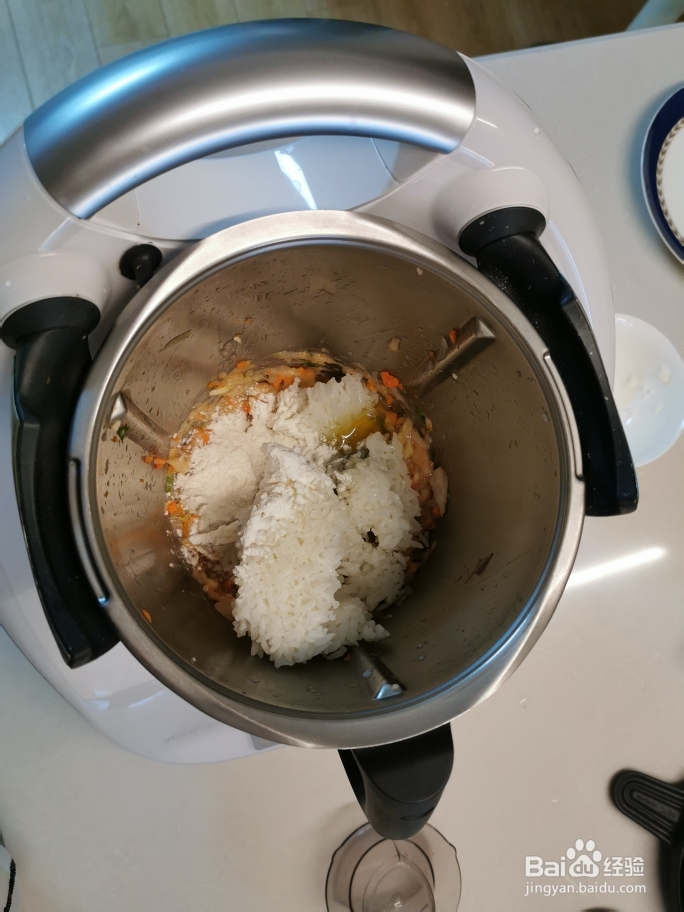 怎么简单的做解决剩饭的鲜虾米煎饼?