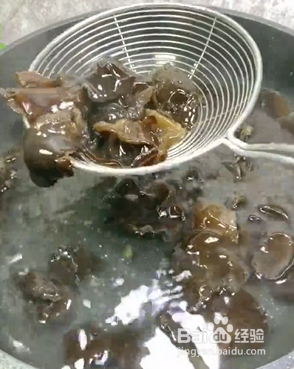 如何凉拌爽口木耳