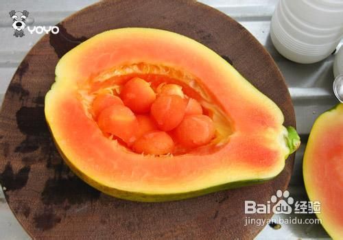 木瓜牛奶丰胸，调经益气美白肌肤的木瓜牛奶