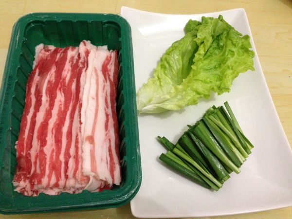 烤韭菜五花肉卷
