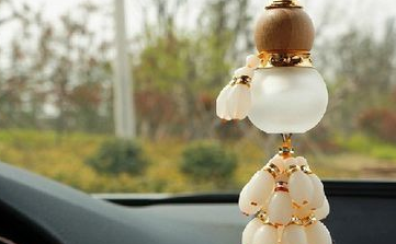 汽车挂件有什么注意事项？