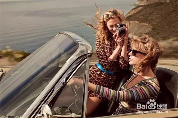 拍照攻略-50大闺蜜拍照姿势,学来刷爆你朋友圈