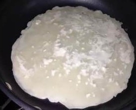 用葱花鸡蛋饼来唤醒你清晨的味蕾