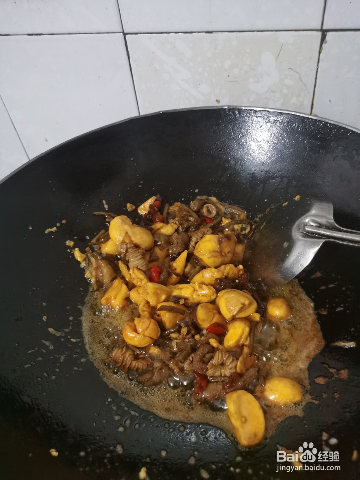 如何炒鸡内蛋和蛋肠?