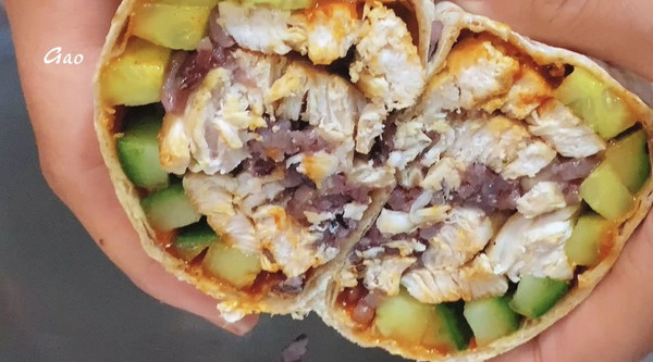 韩式辣酱鸡肉卷