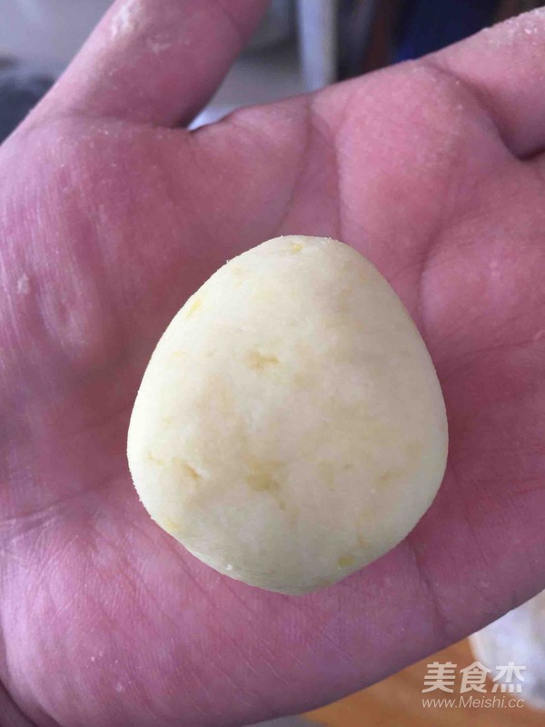 红薯糯米芝麻球