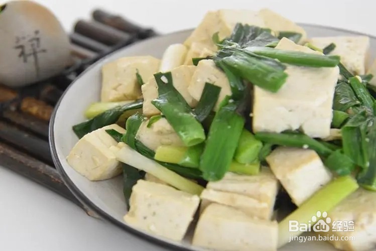 大蒜苗炒老豆腐