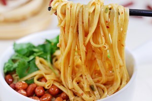 解腻开胃酸辣凉拌面
