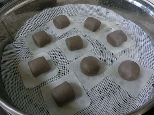 奶香芝麻核桃馒头