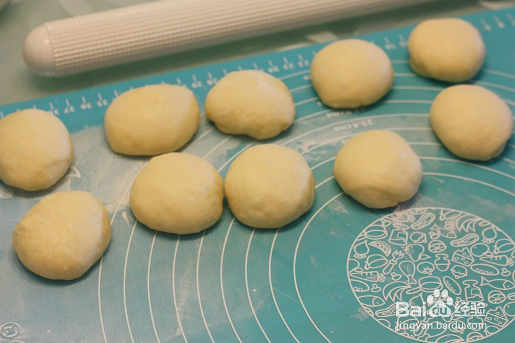 迷你肠仔面包的做法