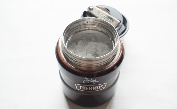 意式奶油布丁配百香果沙司