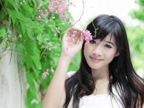 网络上与美女聊天,怎么才能够得到美女的信任